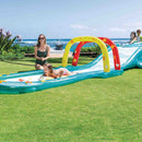Intex Scivolo Acquatico Gonfiabile Surf, con Spruzzino e Due Mini Tavole Surf, PVC, Multicolore, 561x137x99 cm